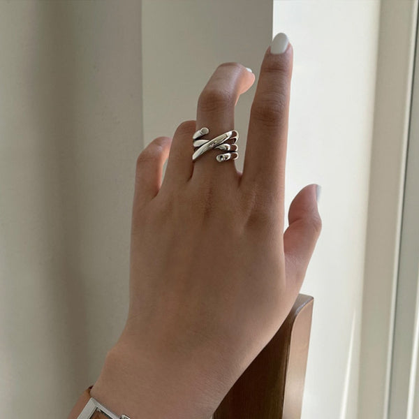 Multi-layer Line Cross Opening Ring