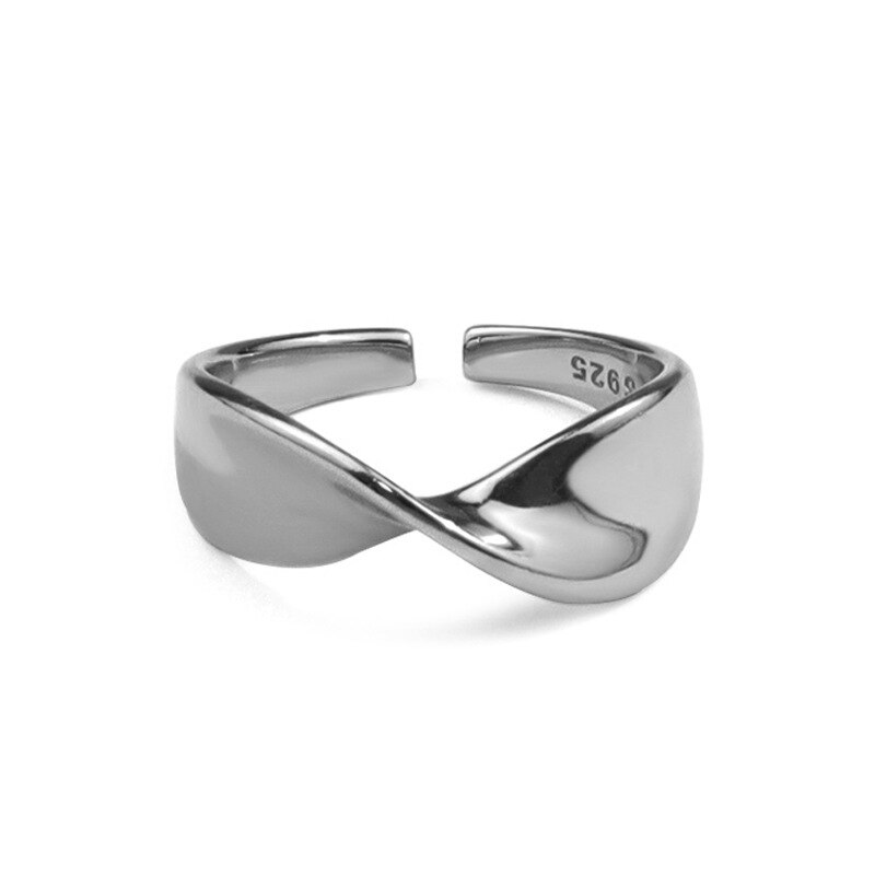 Unique Twist Ring