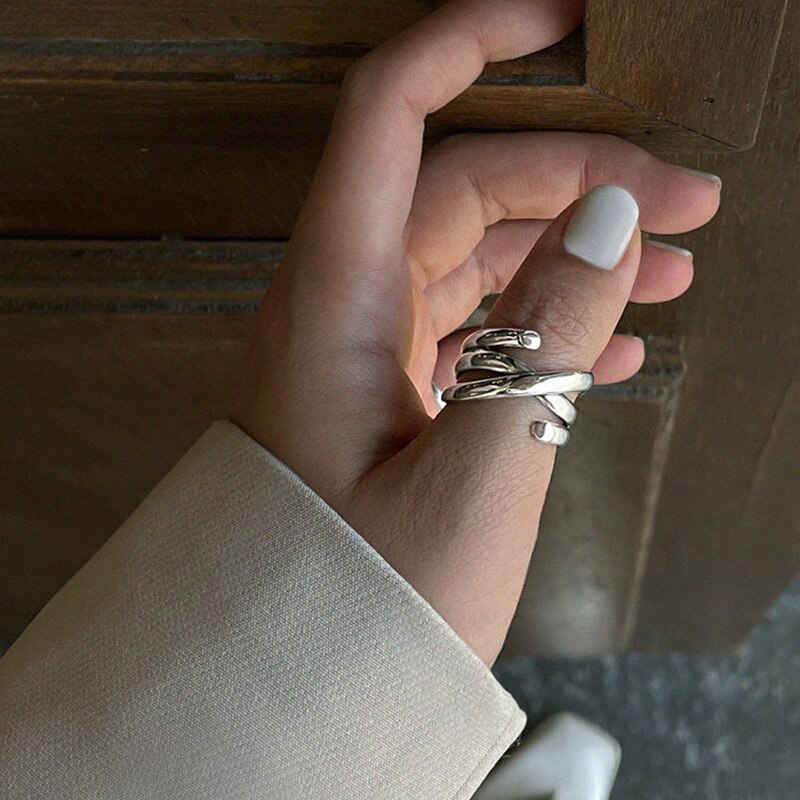 Multi-layer Line Cross Opening Ring