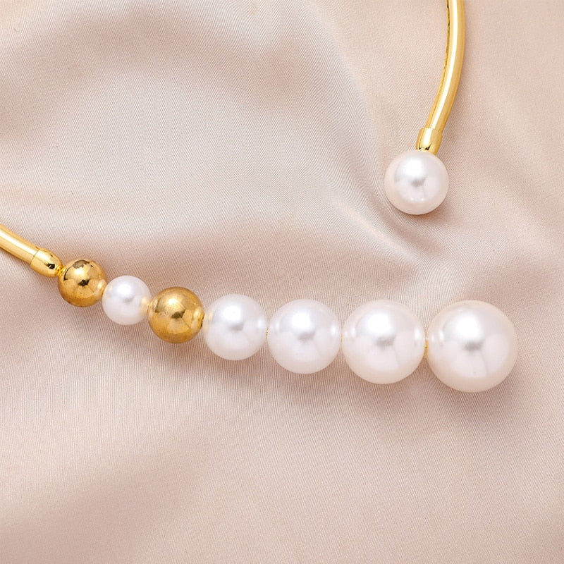 Bead Opening Gold Necklace