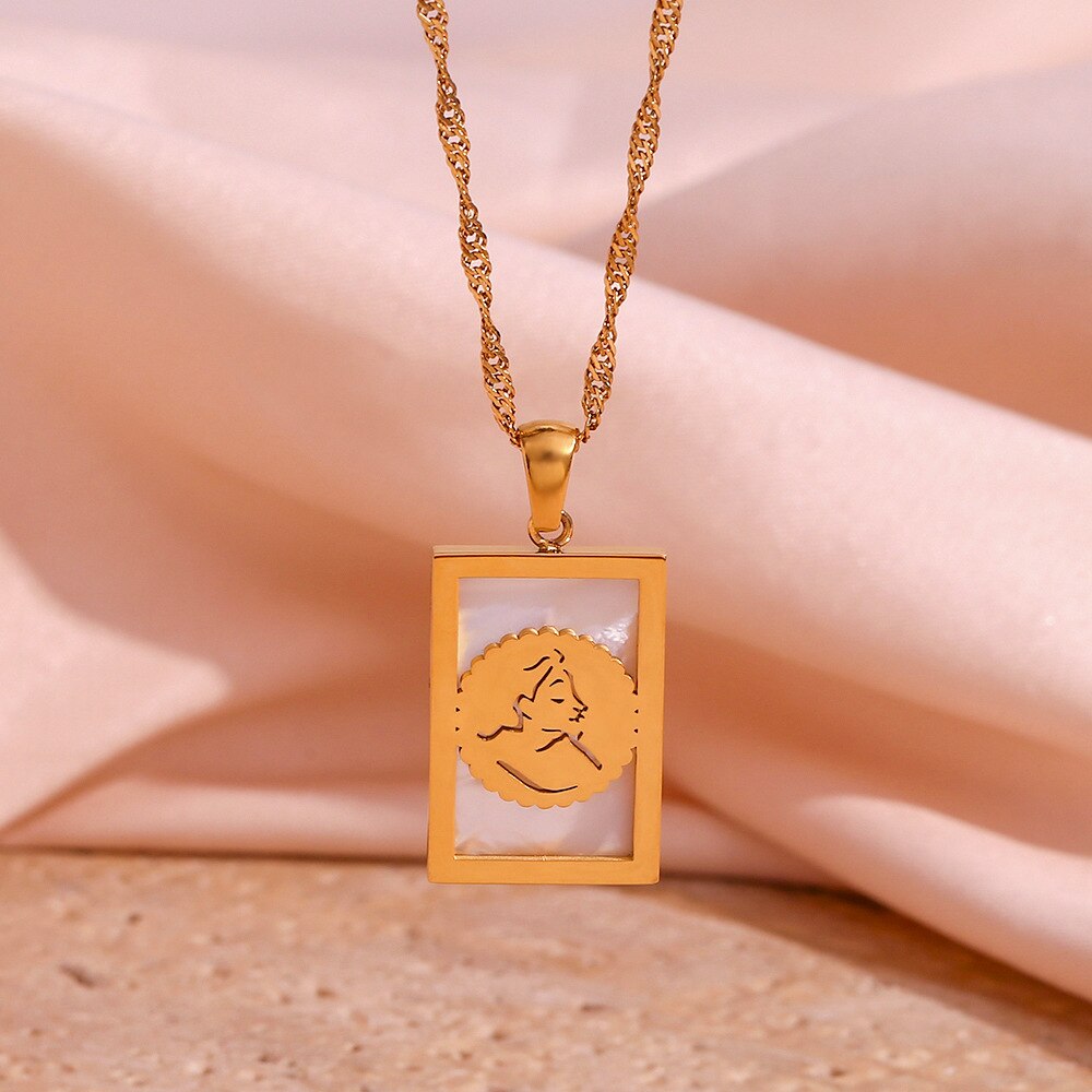 Shell Pendant Gold Necklace