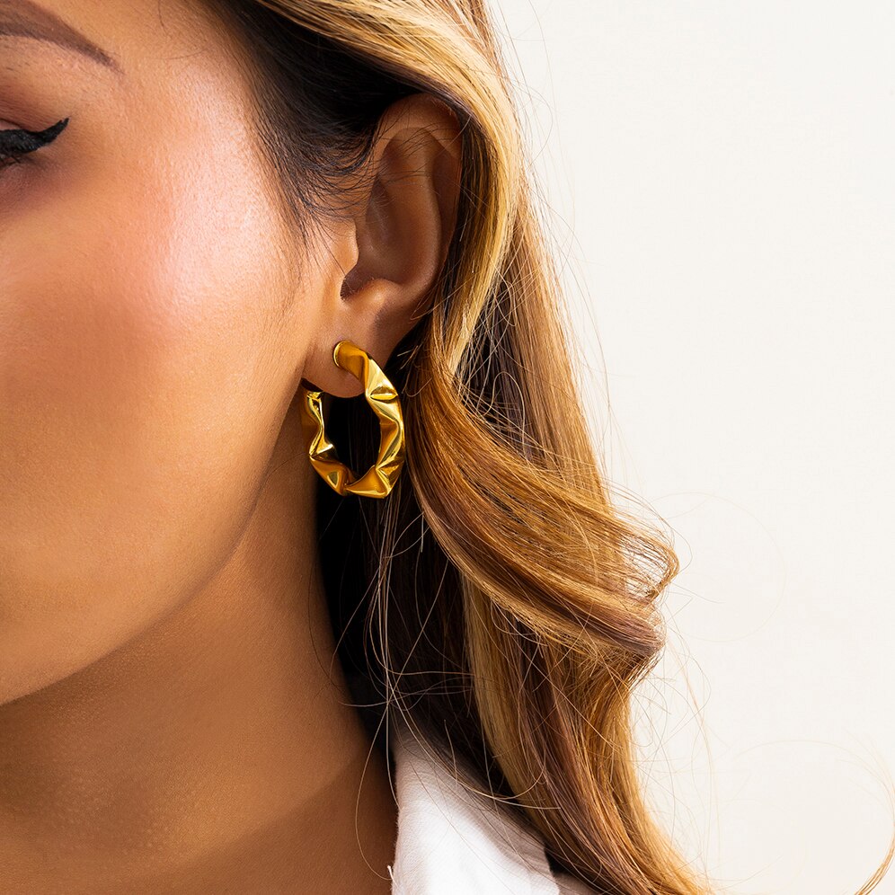 Round Gold Stud Earrings